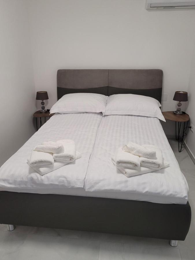 Harizma Apartment Primosten Luaran gambar